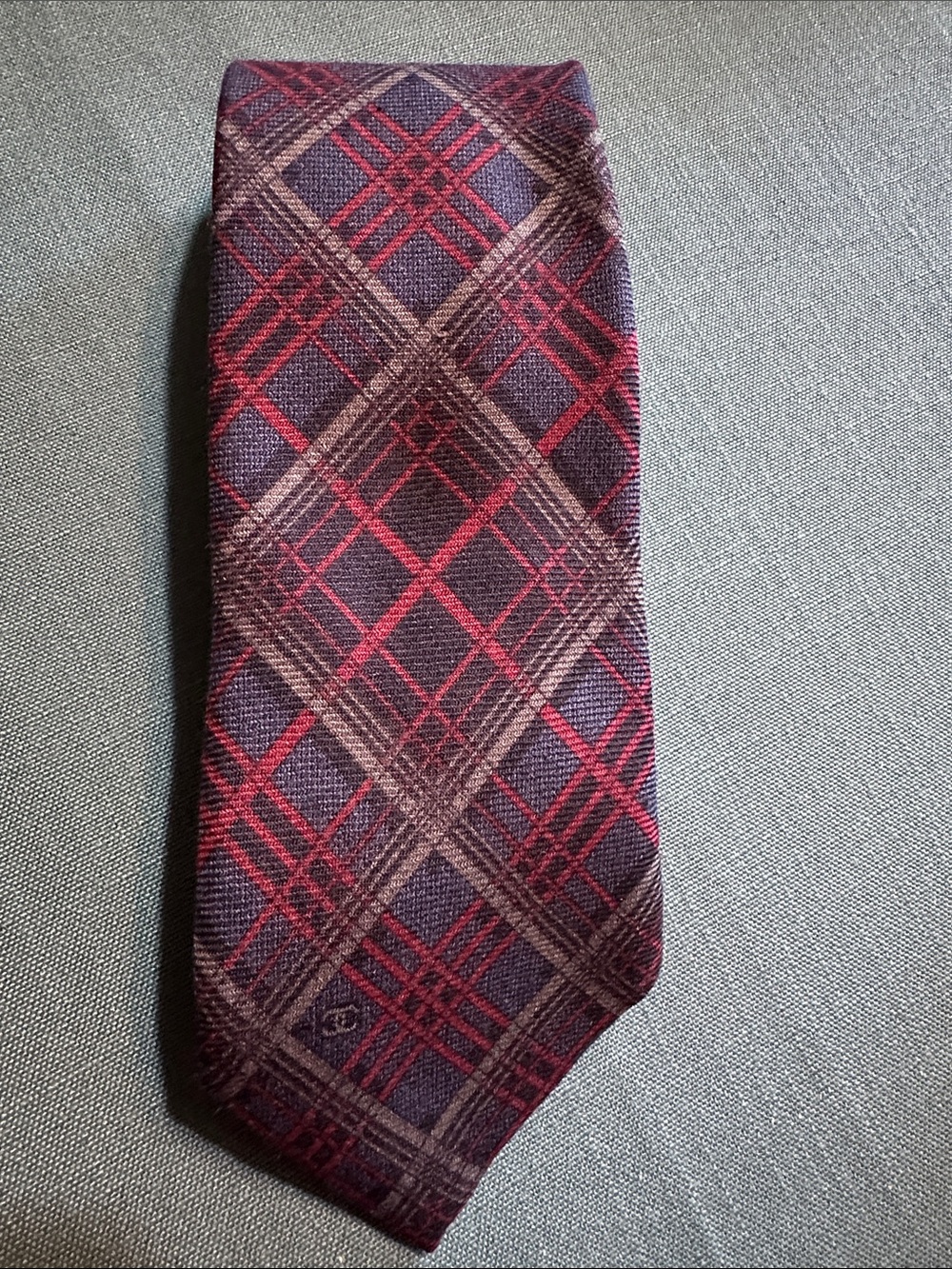 CHANEL Burgundy and Navy Plaid Men's Tie Wool Silk Blend Made in Italy Classic